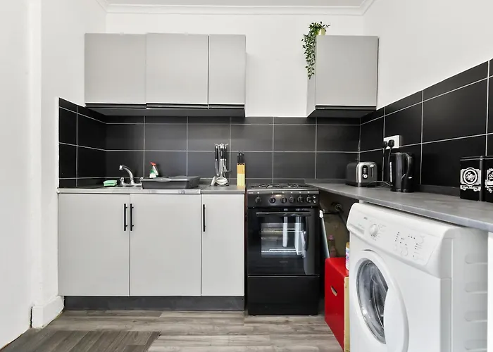Cozy Twin Bed Retreat In City Center